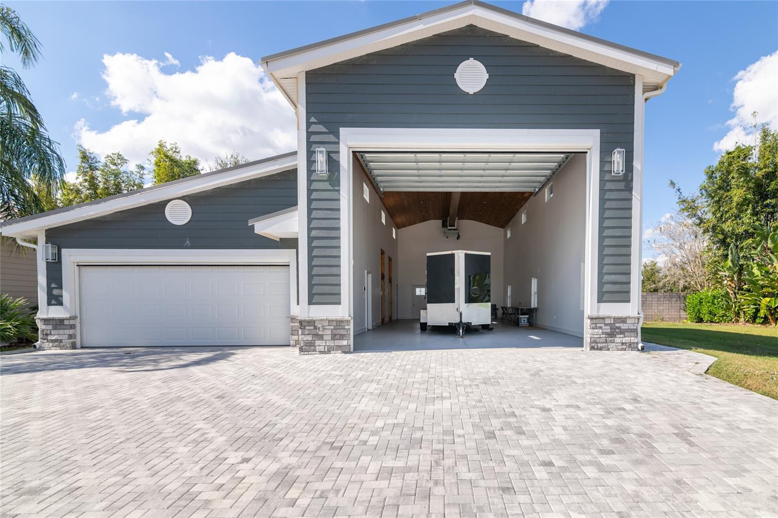 6757 AMANDA VISTA CIRCLE