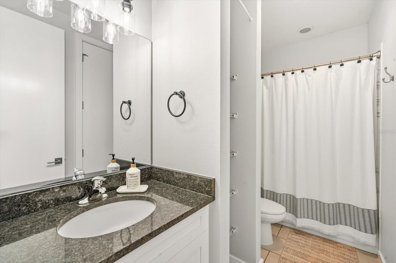 1910 URBAN NORTH TWNHMS - Residential