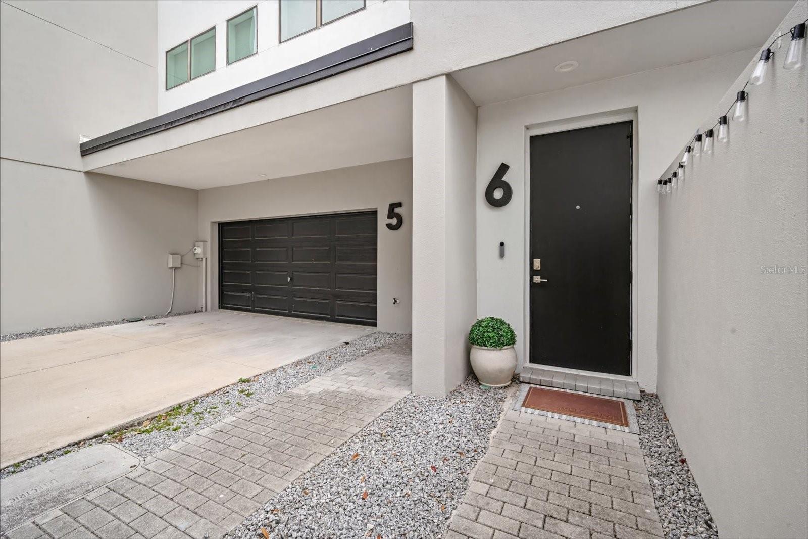 1910 URBAN NORTH TWNHMS - Residential