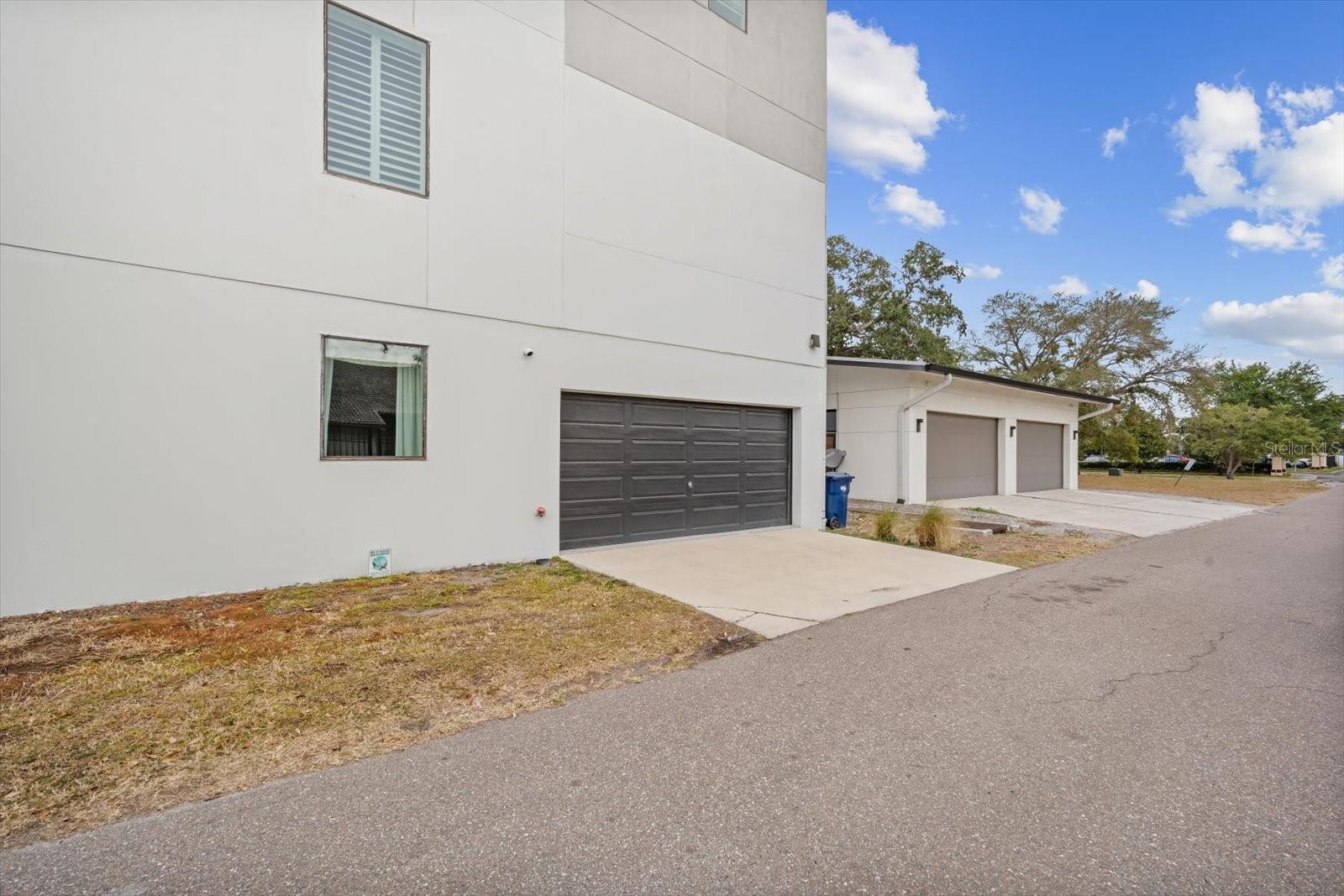 1910 URBAN NORTH TWNHMS - Residential