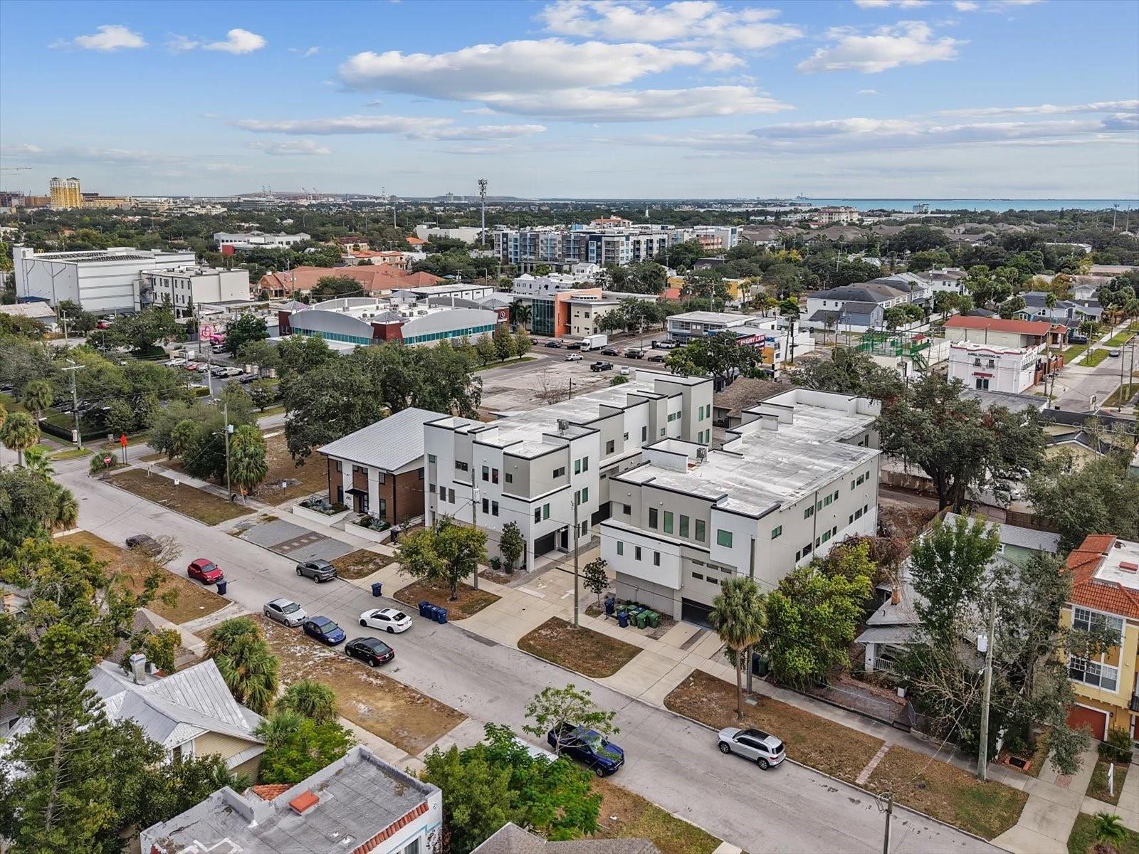 1910 URBAN NORTH TWNHMS - Residential