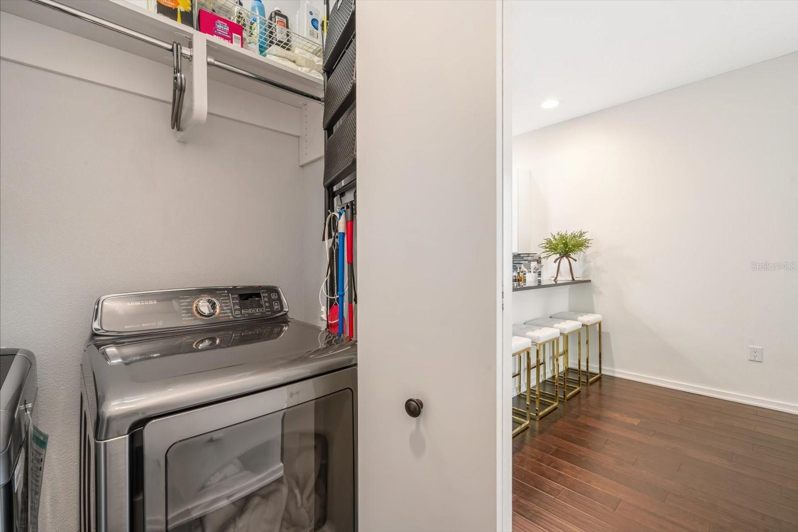 1910 URBAN NORTH TWNHMS - Residential