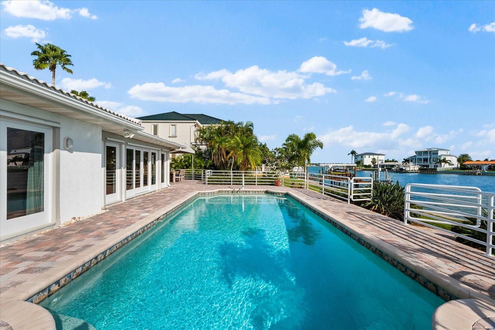 HOWARD ESTATES - Residential