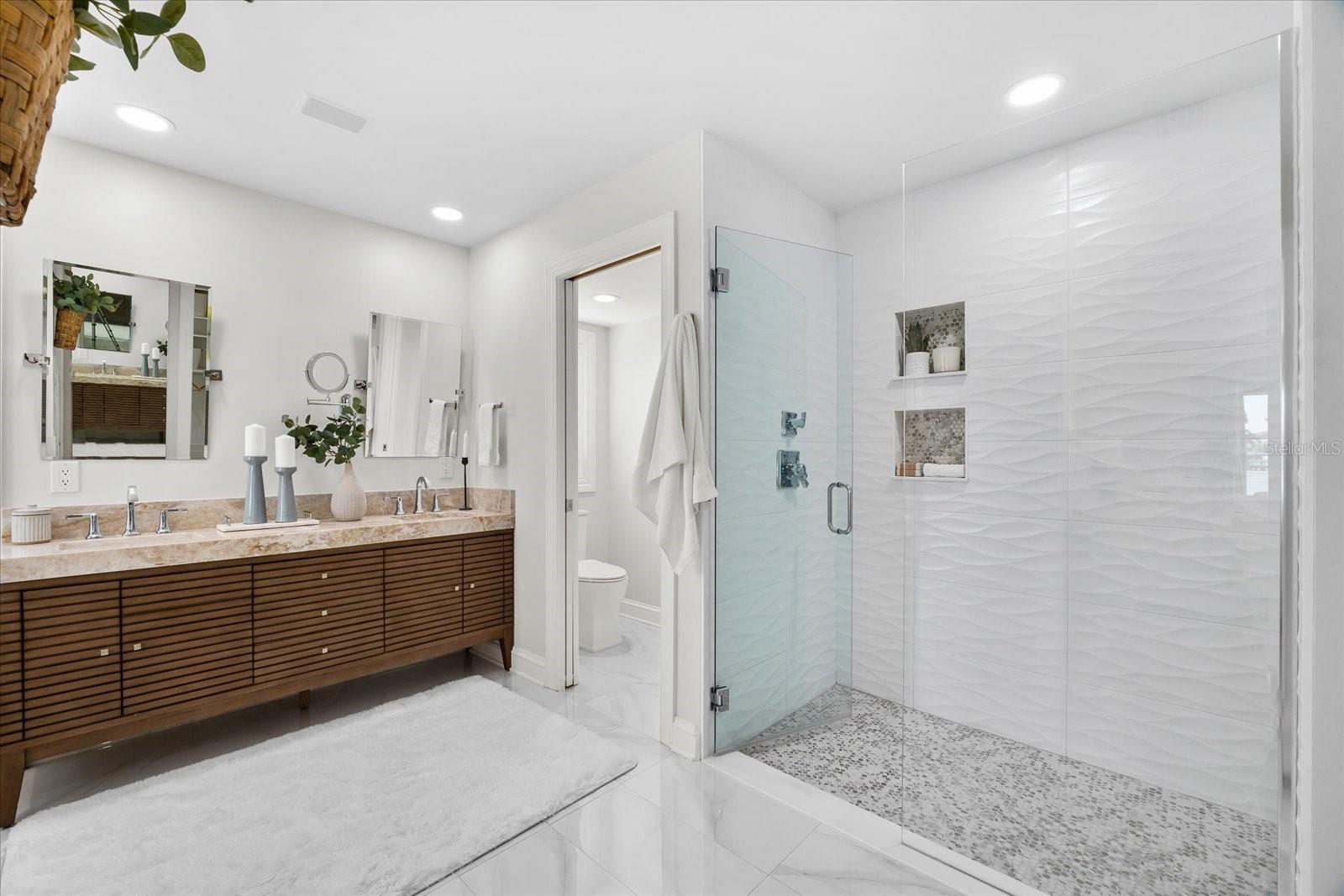 HOWARD ESTATES - Residential