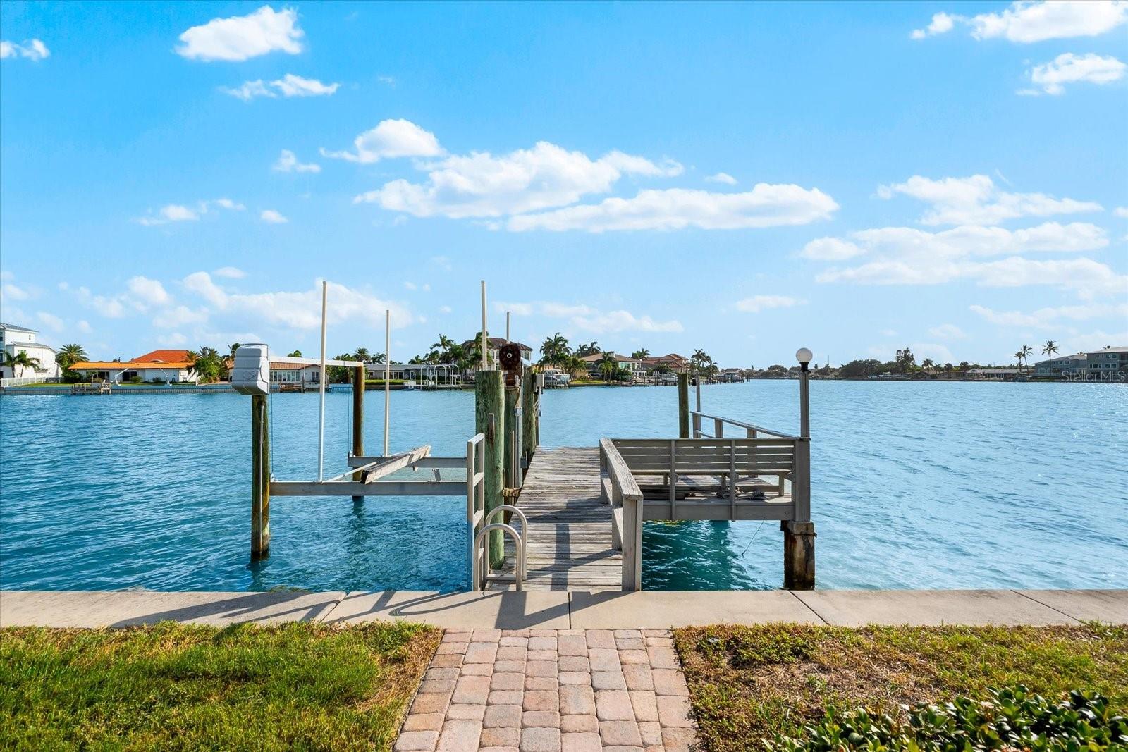 HOWARD ESTATES - Residential