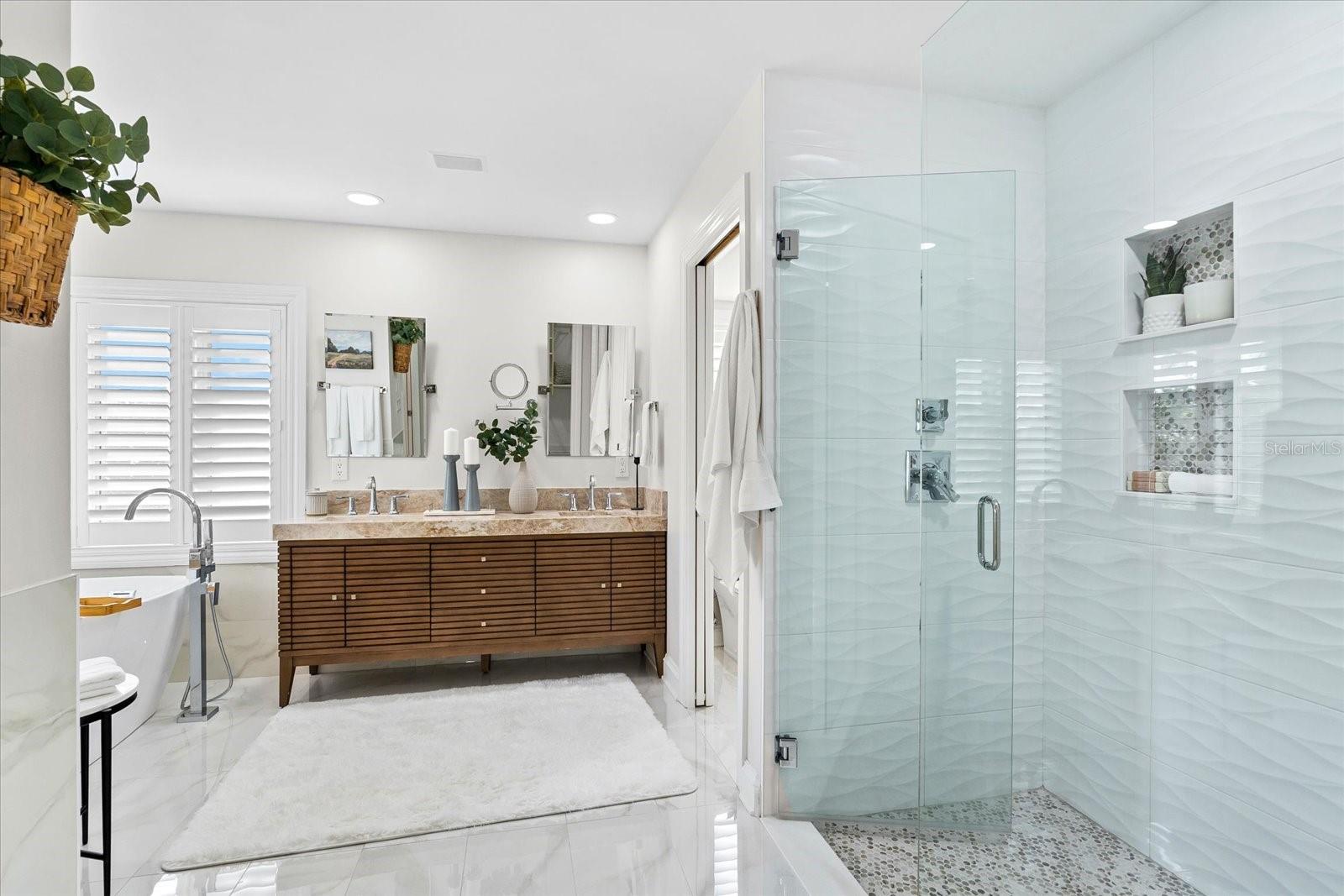 HOWARD ESTATES - Residential