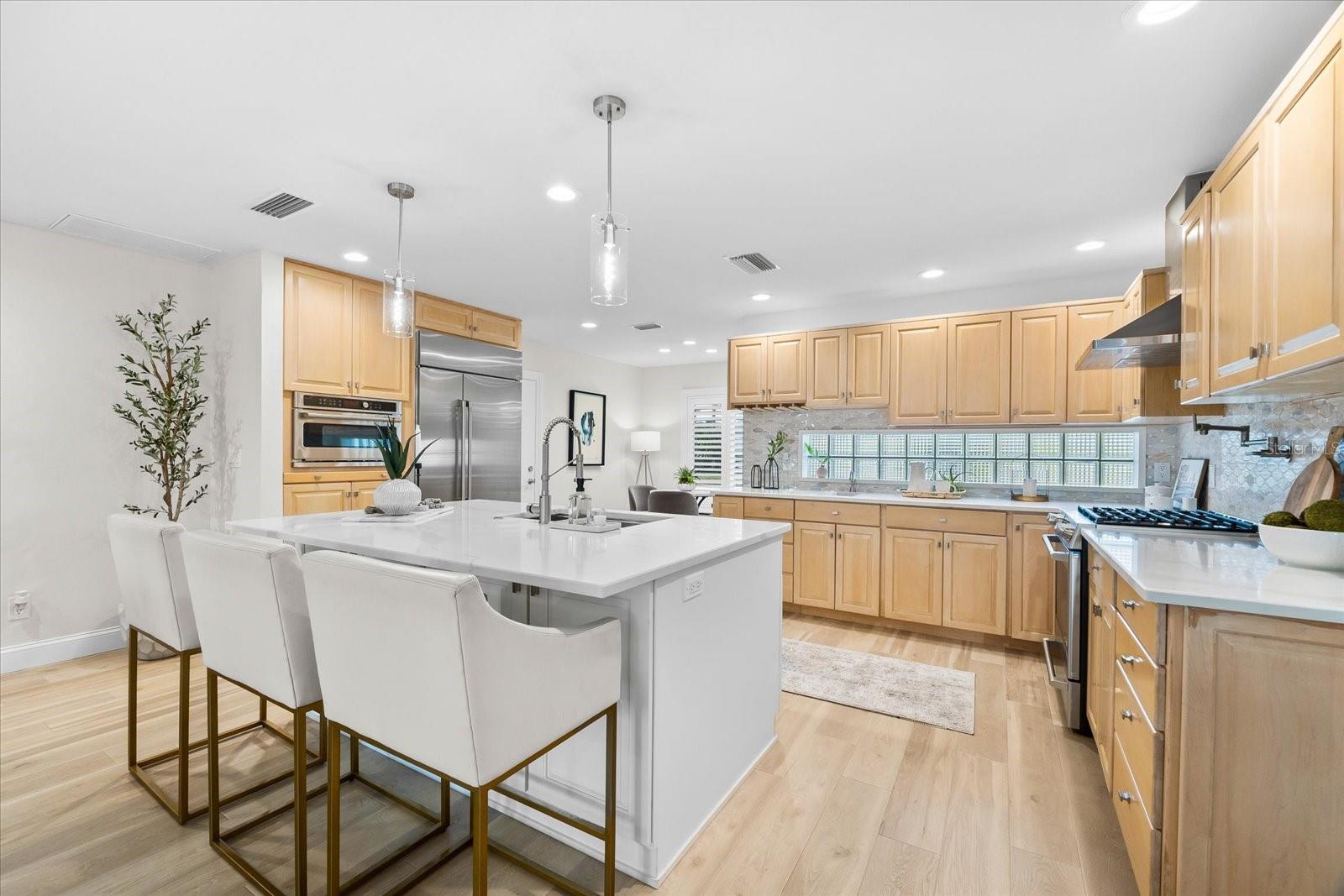 HOWARD ESTATES - Residential