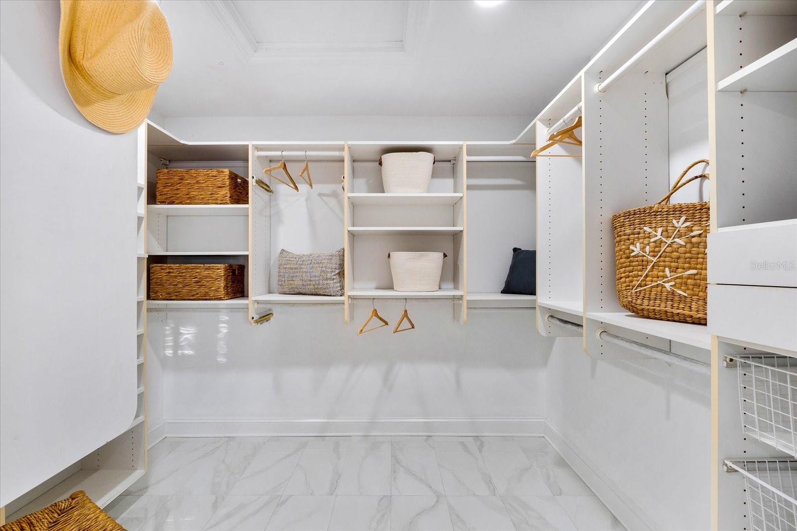 HOWARD ESTATES - Residential