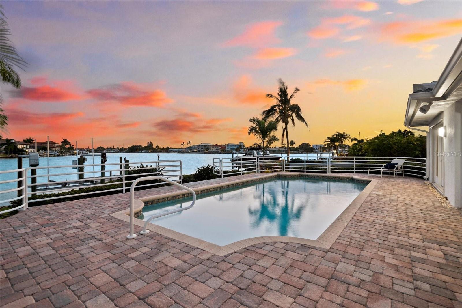 HOWARD ESTATES - Residential