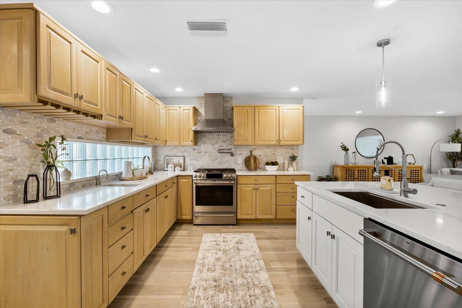 HOWARD ESTATES - Residential