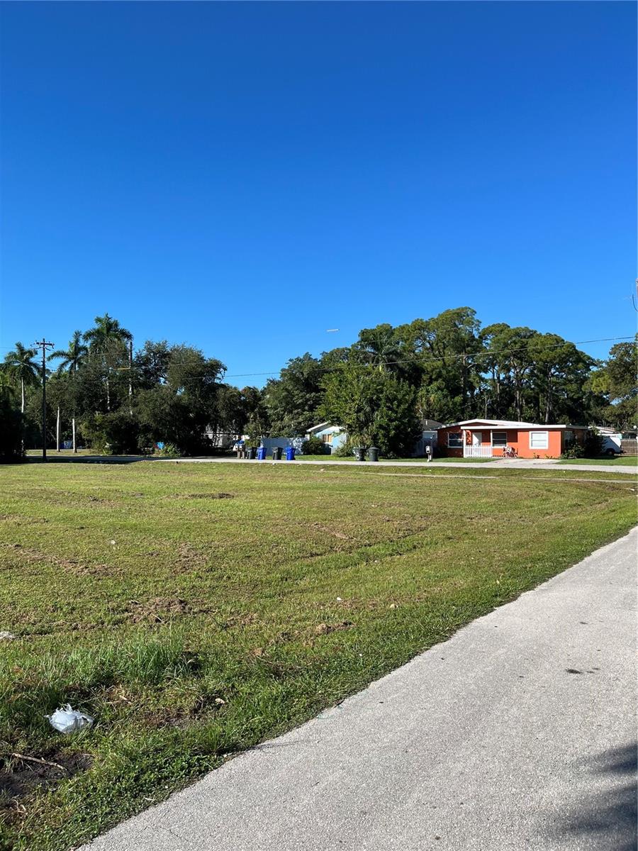 Photo of 2312 Willard Street, Fort Myers, FL 33901 (MLS # TB8561283)