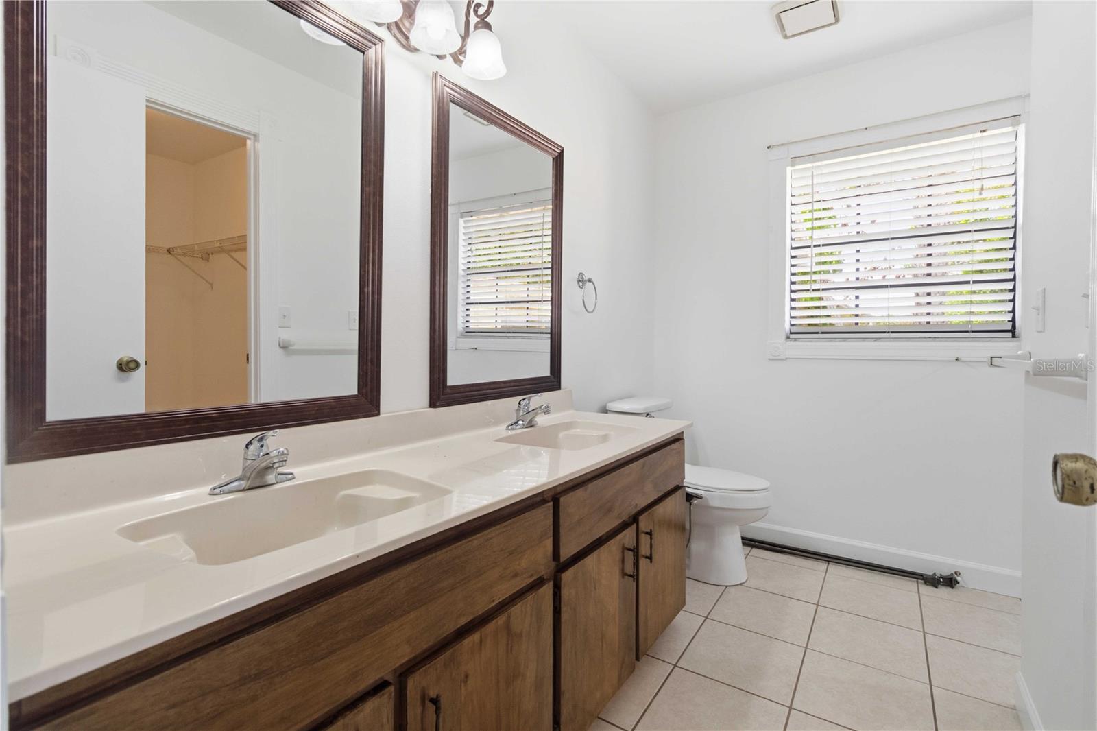 WALNUT HILLS UNIT 02 - Residential