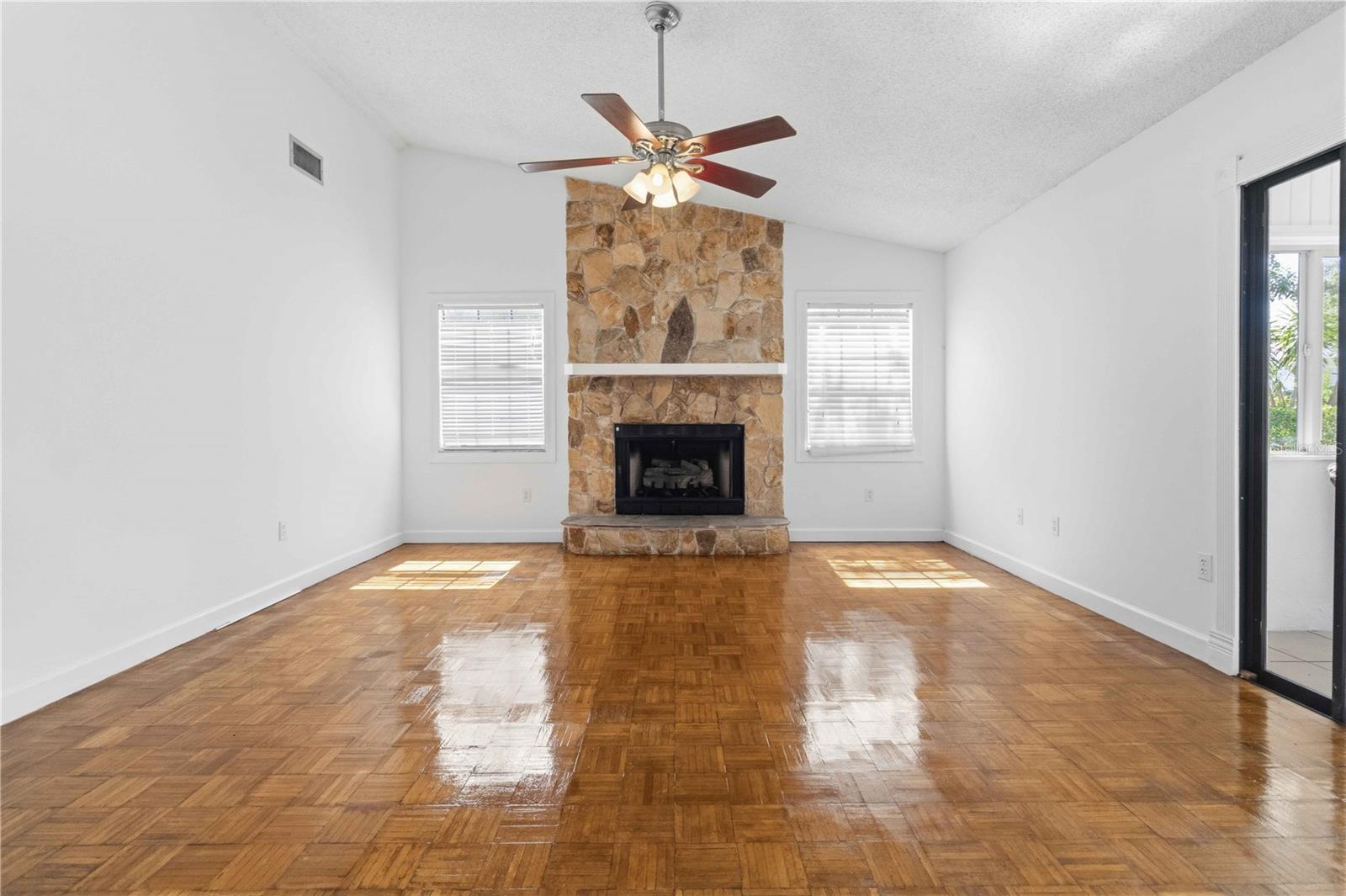 WALNUT HILLS UNIT 02 - Residential