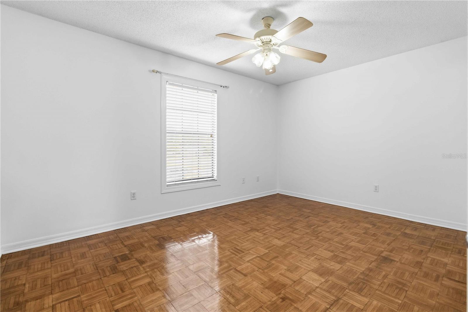 WALNUT HILLS UNIT 02 - Residential