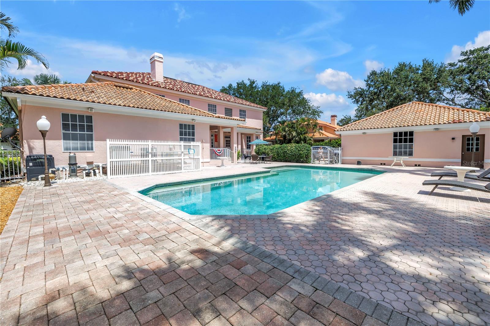 DOLPHIN CAY-PHASE 1 - Residential