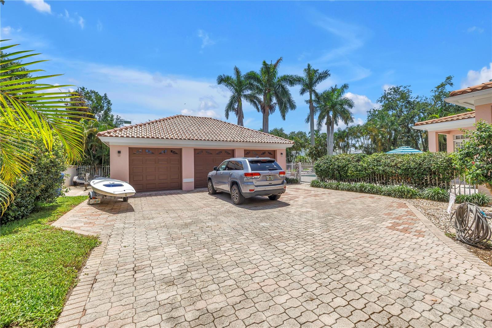 DOLPHIN CAY-PHASE 1 - Residential