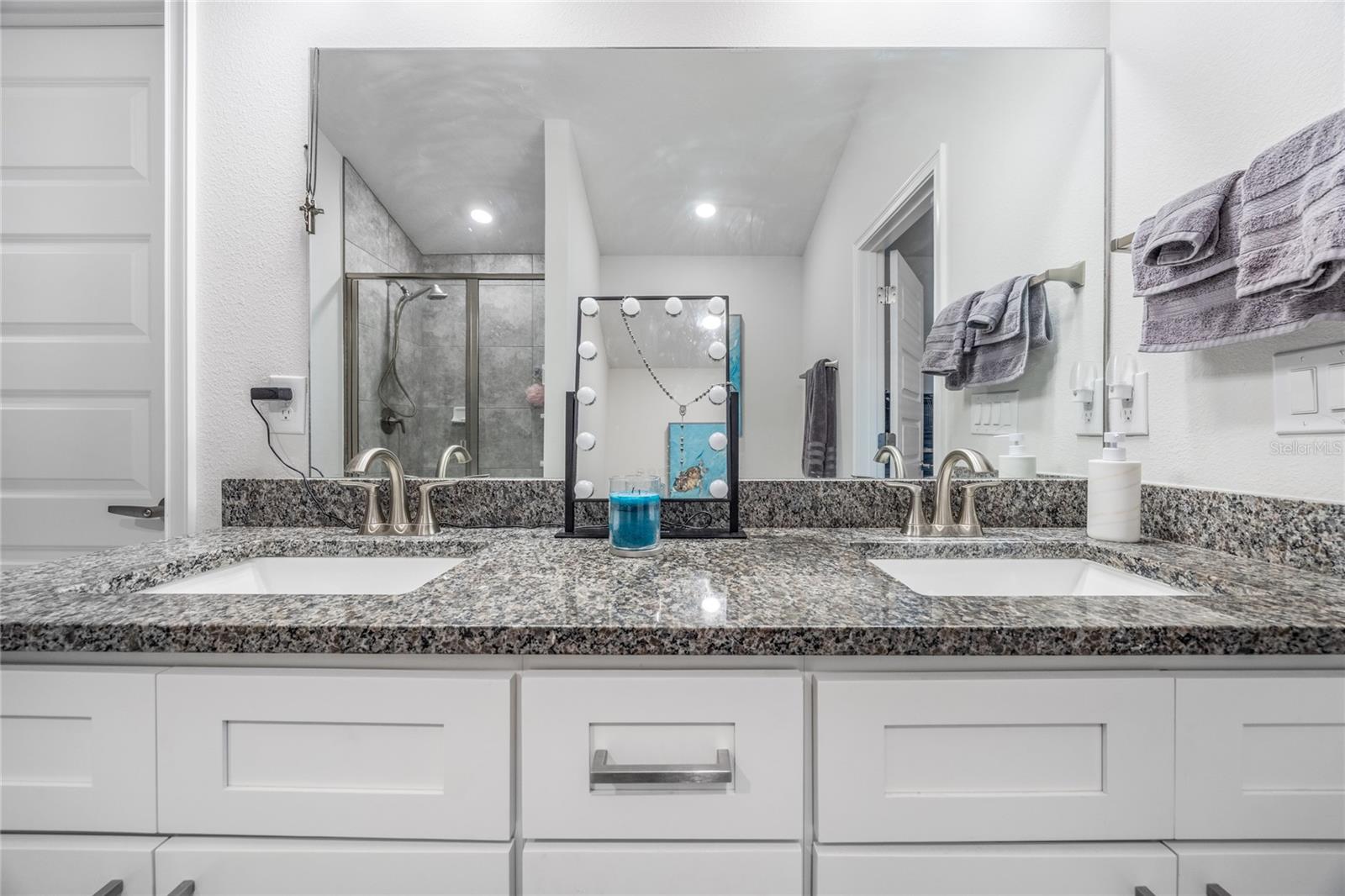 COUNTRY WAY SOUTH PH 1 PB 38 PG 79 - Residential