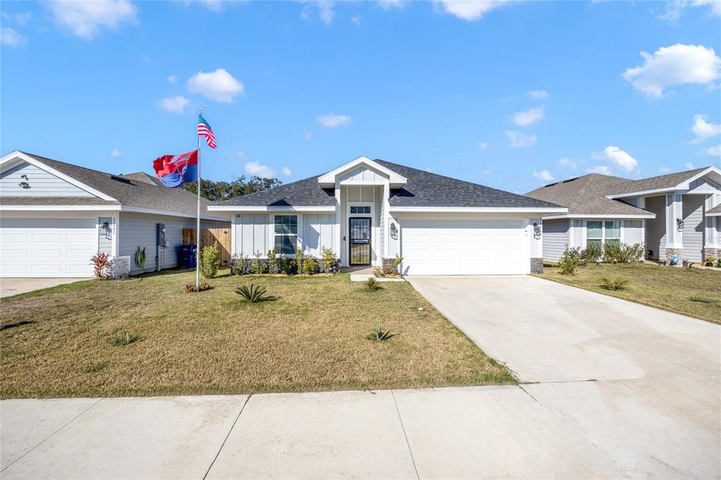 Photo of 25034 SW 24th Place, Newberry, FL 32669 (MLS # GC536538)