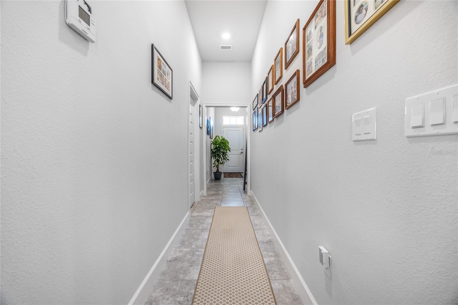 COUNTRY WAY SOUTH PH 1 PB 38 PG 79 - Residential