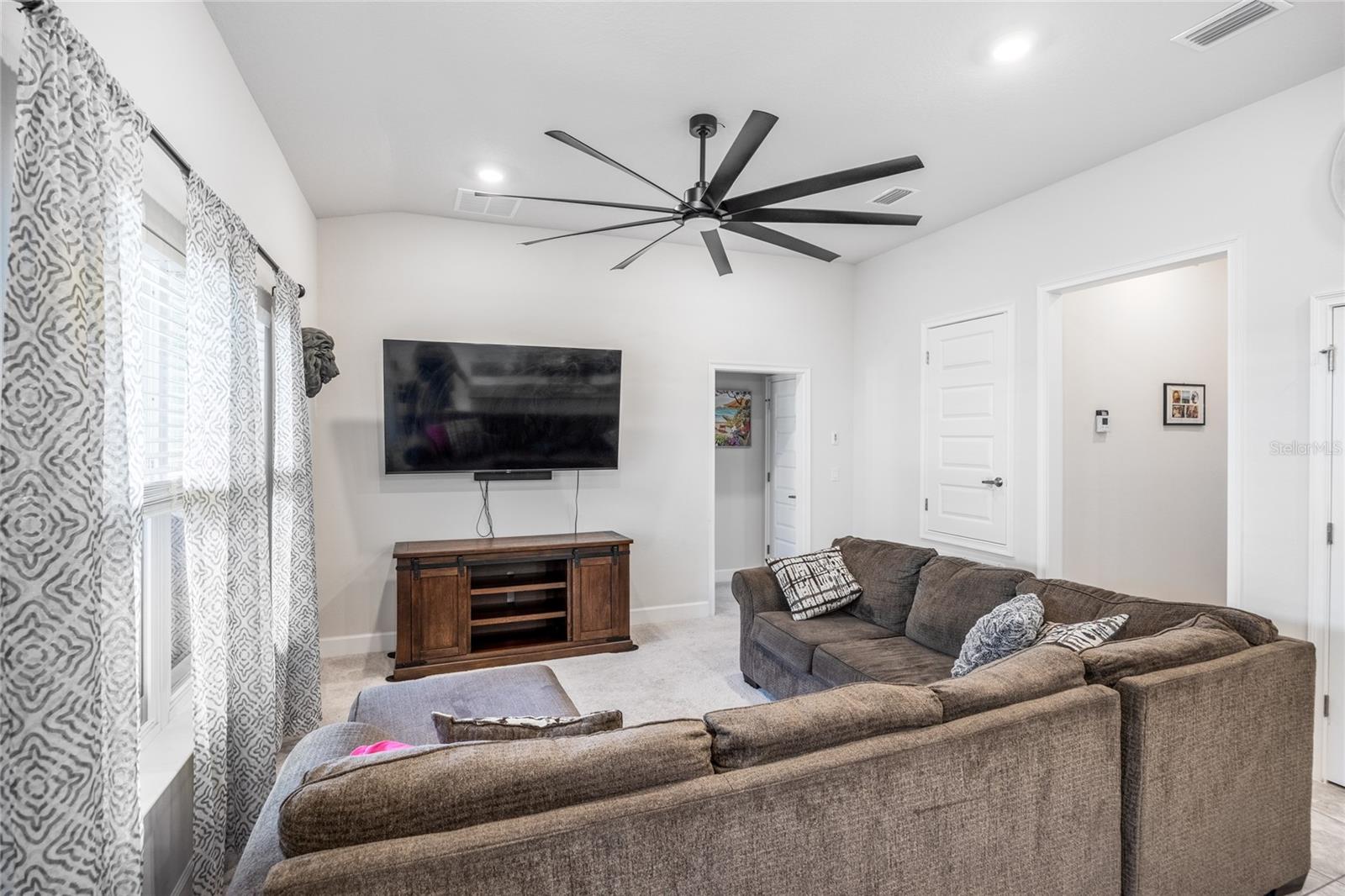 COUNTRY WAY SOUTH PH 1 PB 38 PG 79 - Residential