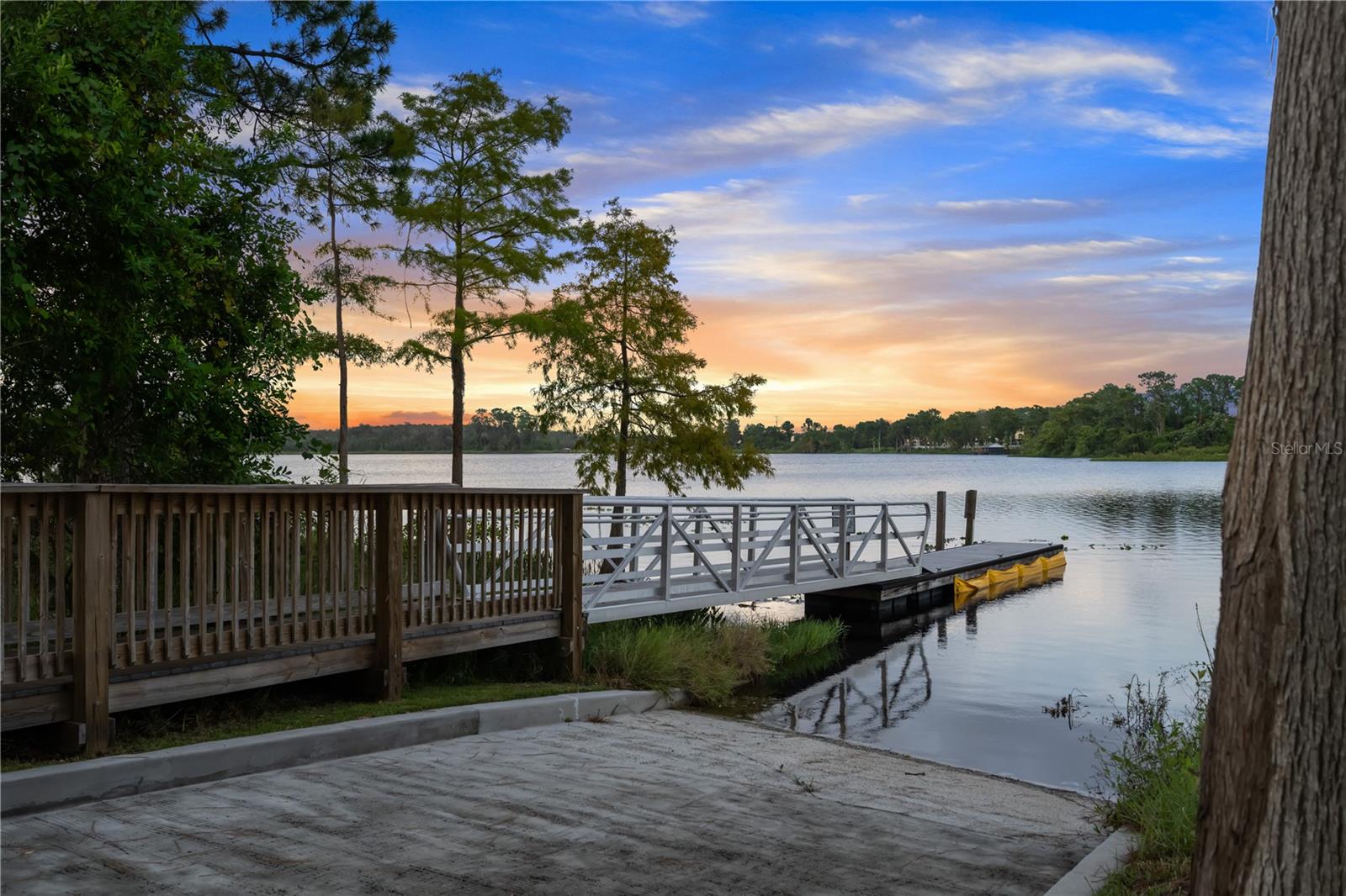 ROYAL CYPRESS PRESERVE - Residential