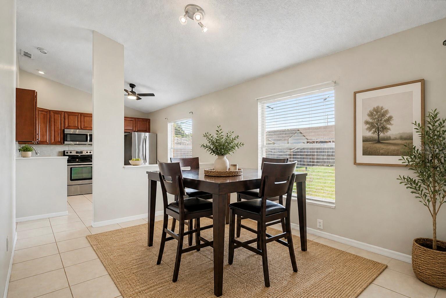 COUNTRY CHASE UNIT 2 24/91 LOT 73 - Residential
