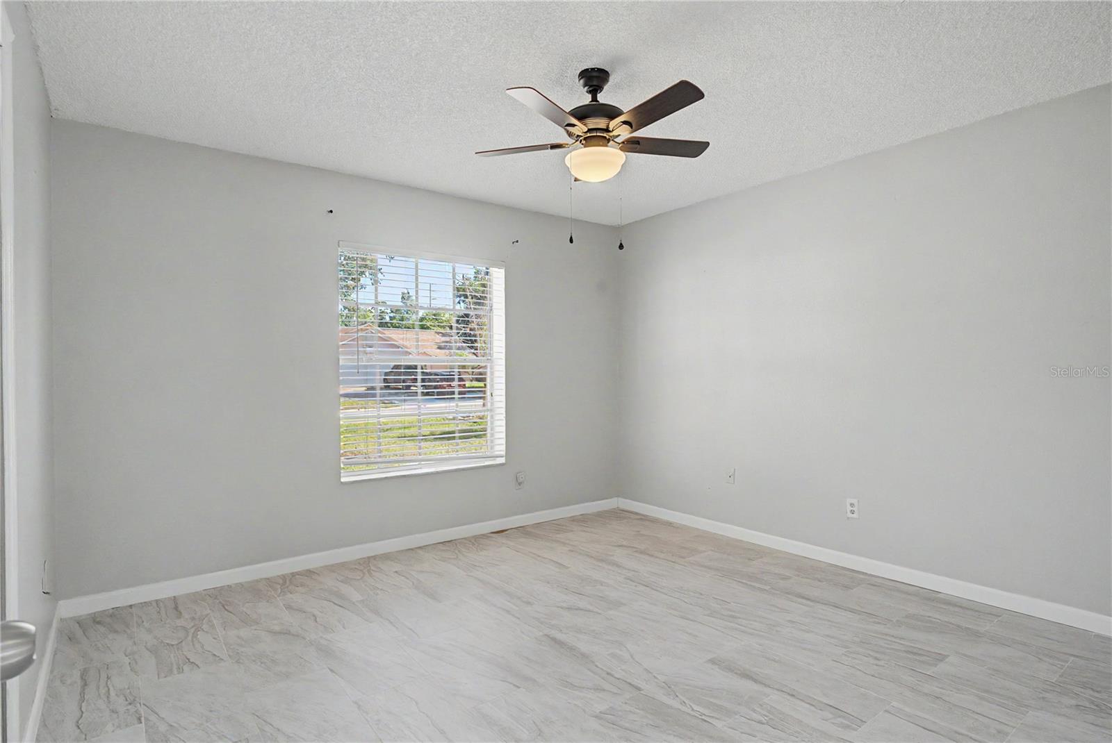 COUNTRY CHASE UNIT 2 24/91 LOT 73 - Residential