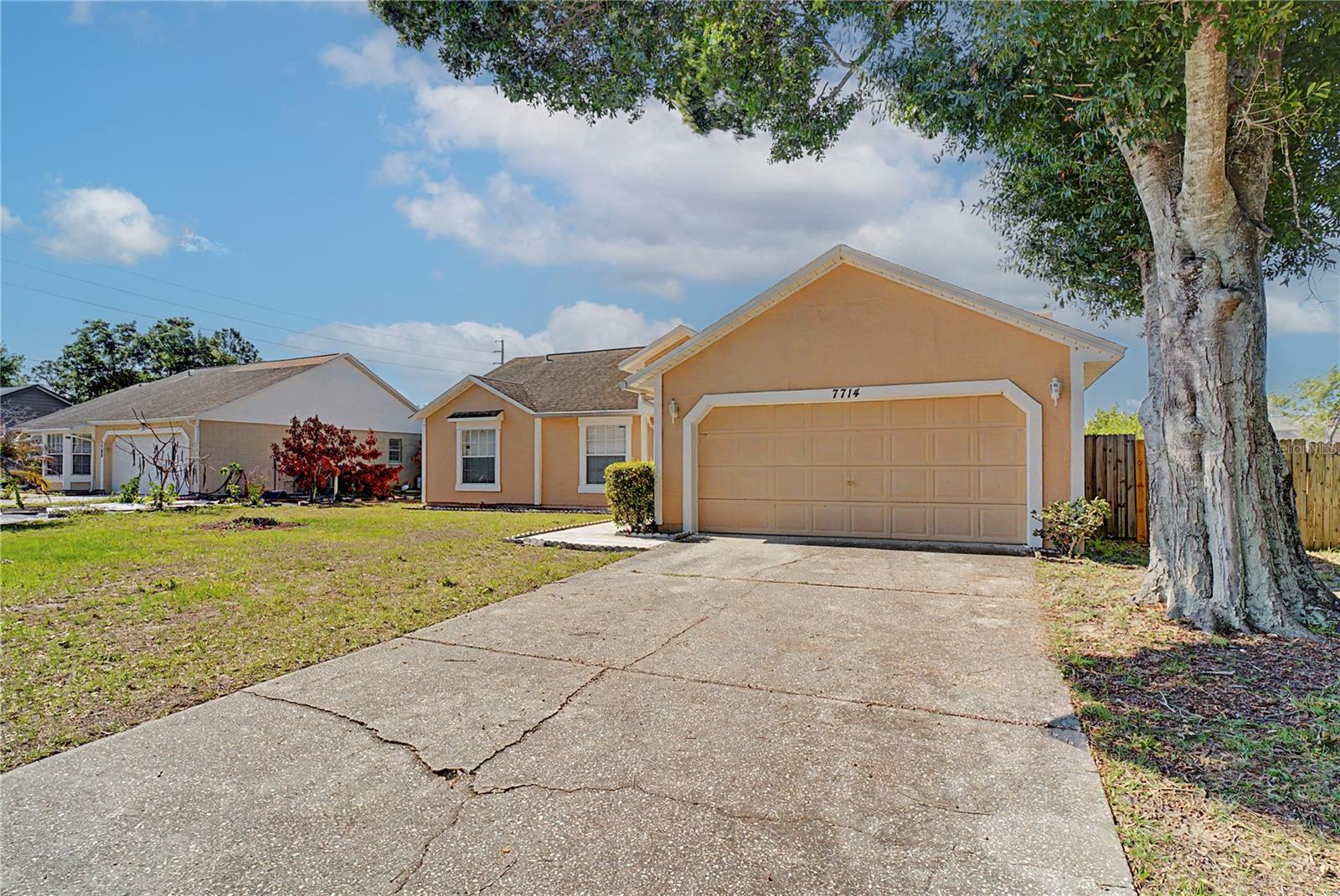 COUNTRY CHASE UNIT 2 24/91 LOT 73 - Residential