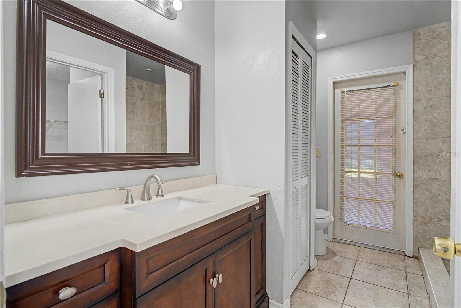 COUNTRY CHASE UNIT 2 24/91 LOT 73 - Residential