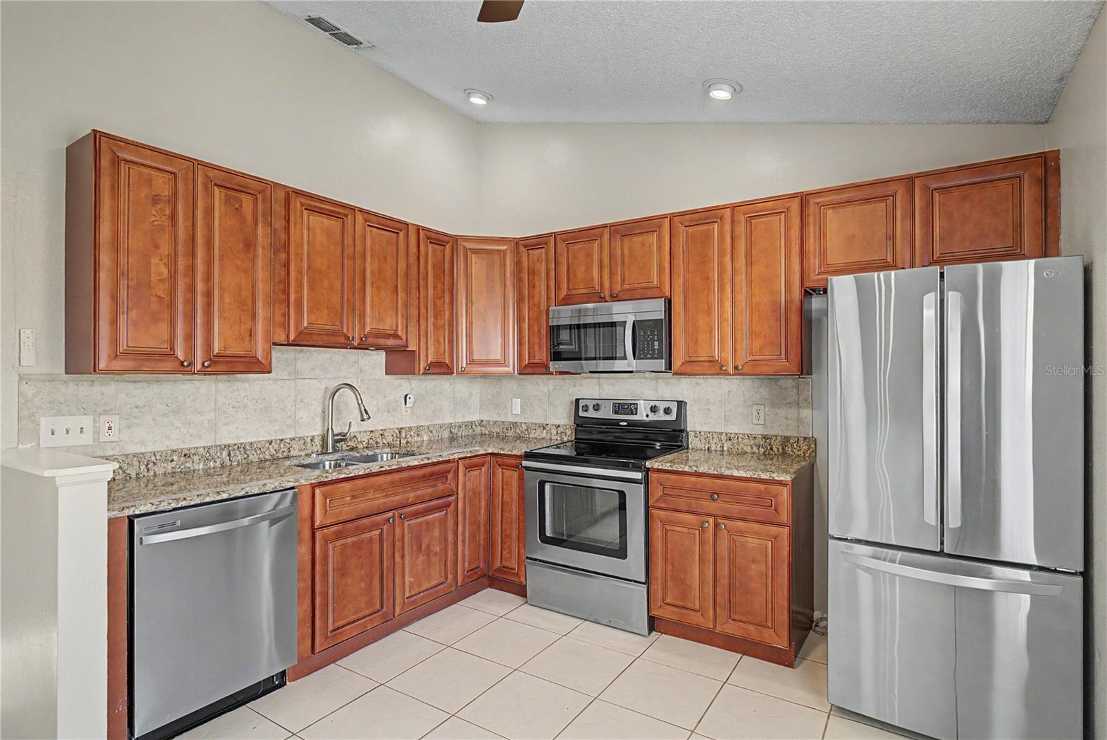COUNTRY CHASE UNIT 2 24/91 LOT 73 - Residential