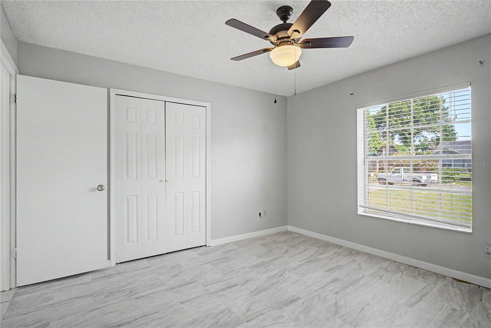 COUNTRY CHASE UNIT 2 24/91 LOT 73 - Residential