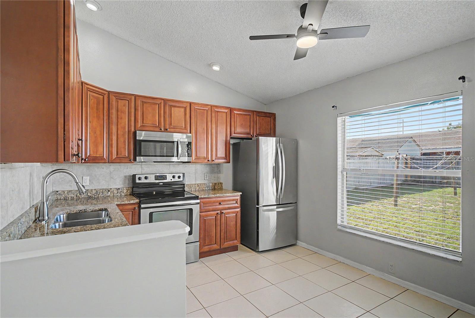 COUNTRY CHASE UNIT 2 24/91 LOT 73 - Residential