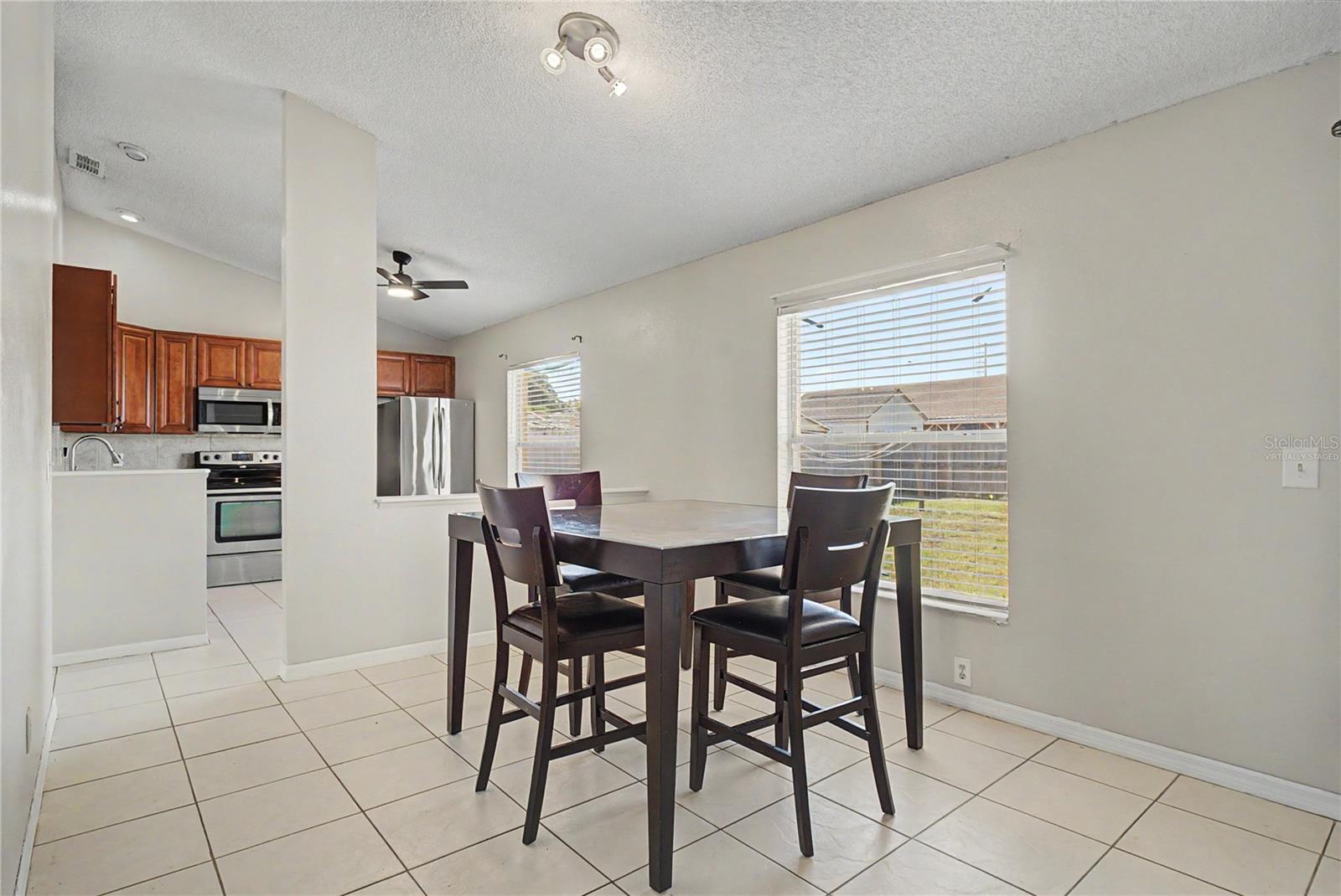 COUNTRY CHASE UNIT 2 24/91 LOT 73 - Residential