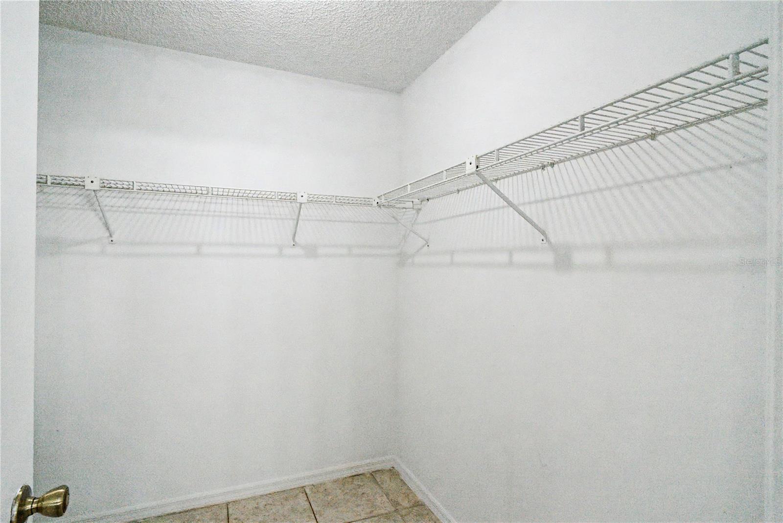 COUNTRY CHASE UNIT 2 24/91 LOT 73 - Residential