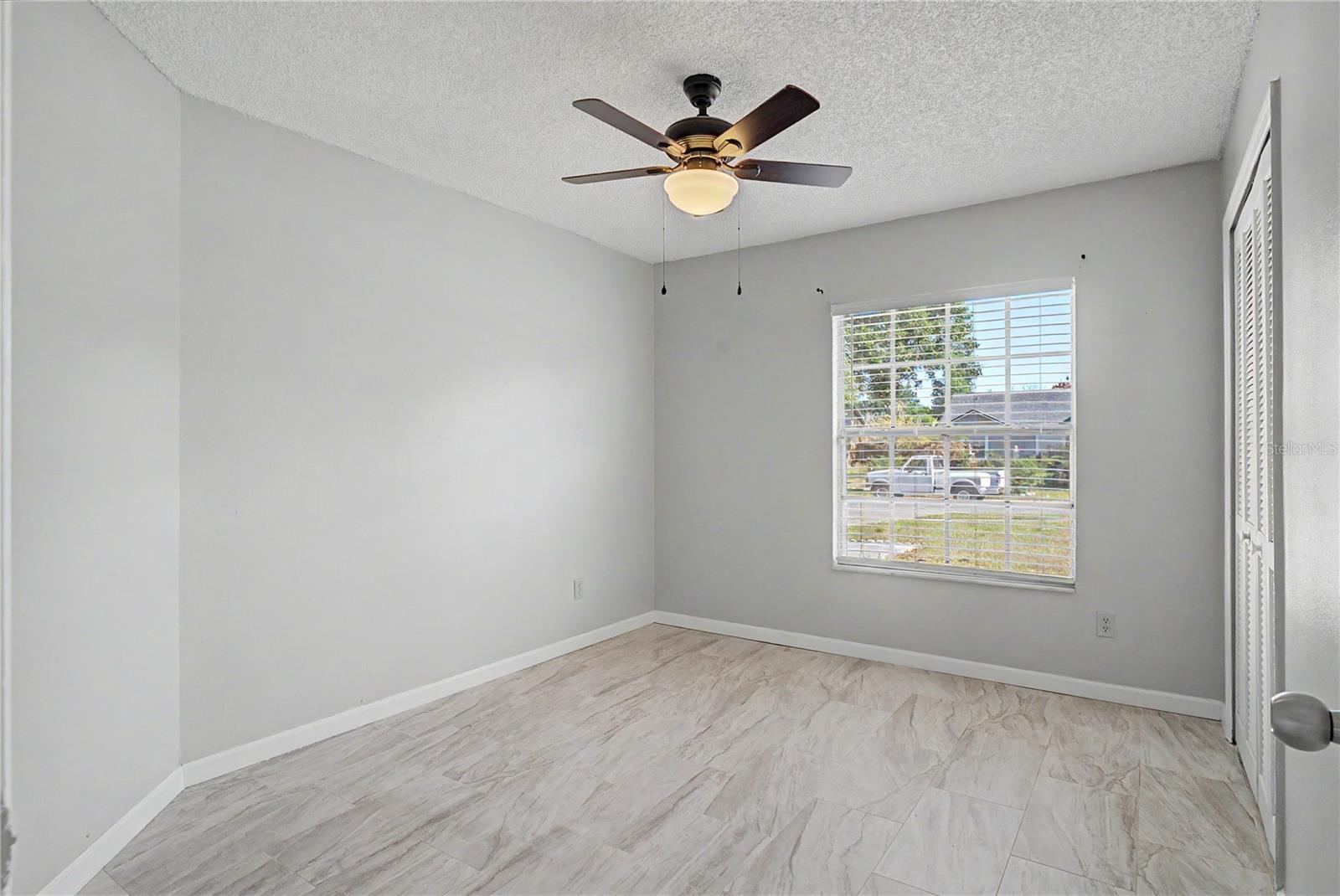 COUNTRY CHASE UNIT 2 24/91 LOT 73 - Residential