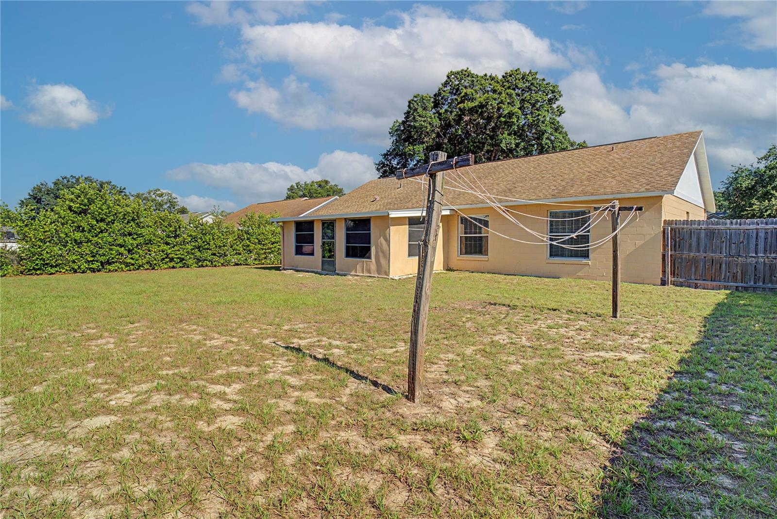COUNTRY CHASE UNIT 2 24/91 LOT 73 - Residential