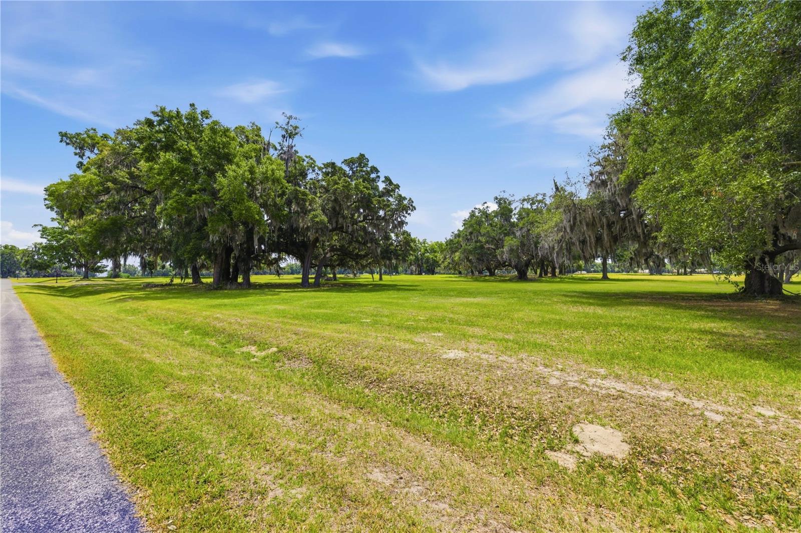 JUMBOLAIR AVIATION ESTATE - Land