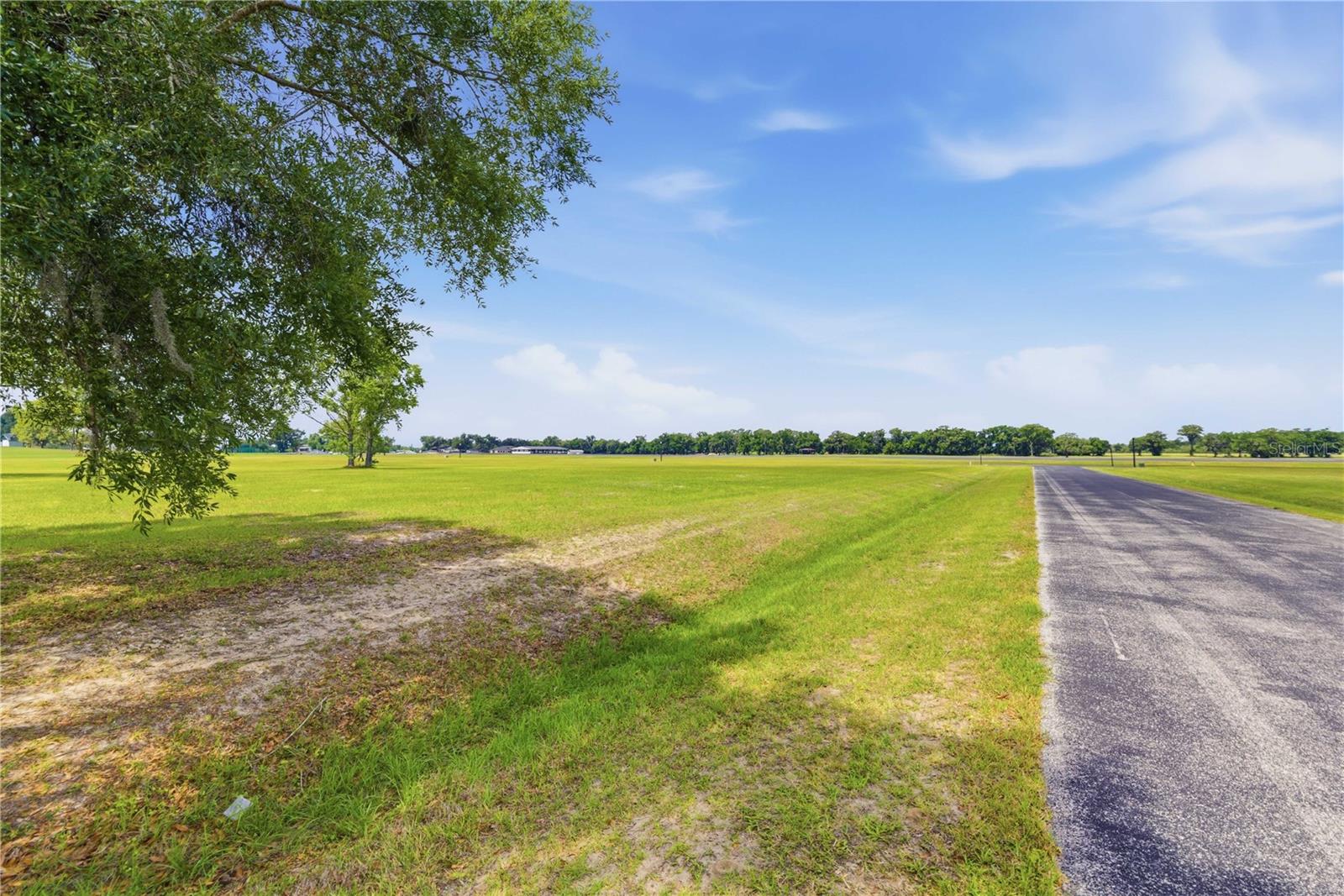 JUMBOLAIR AVIATION ESTATE - Land