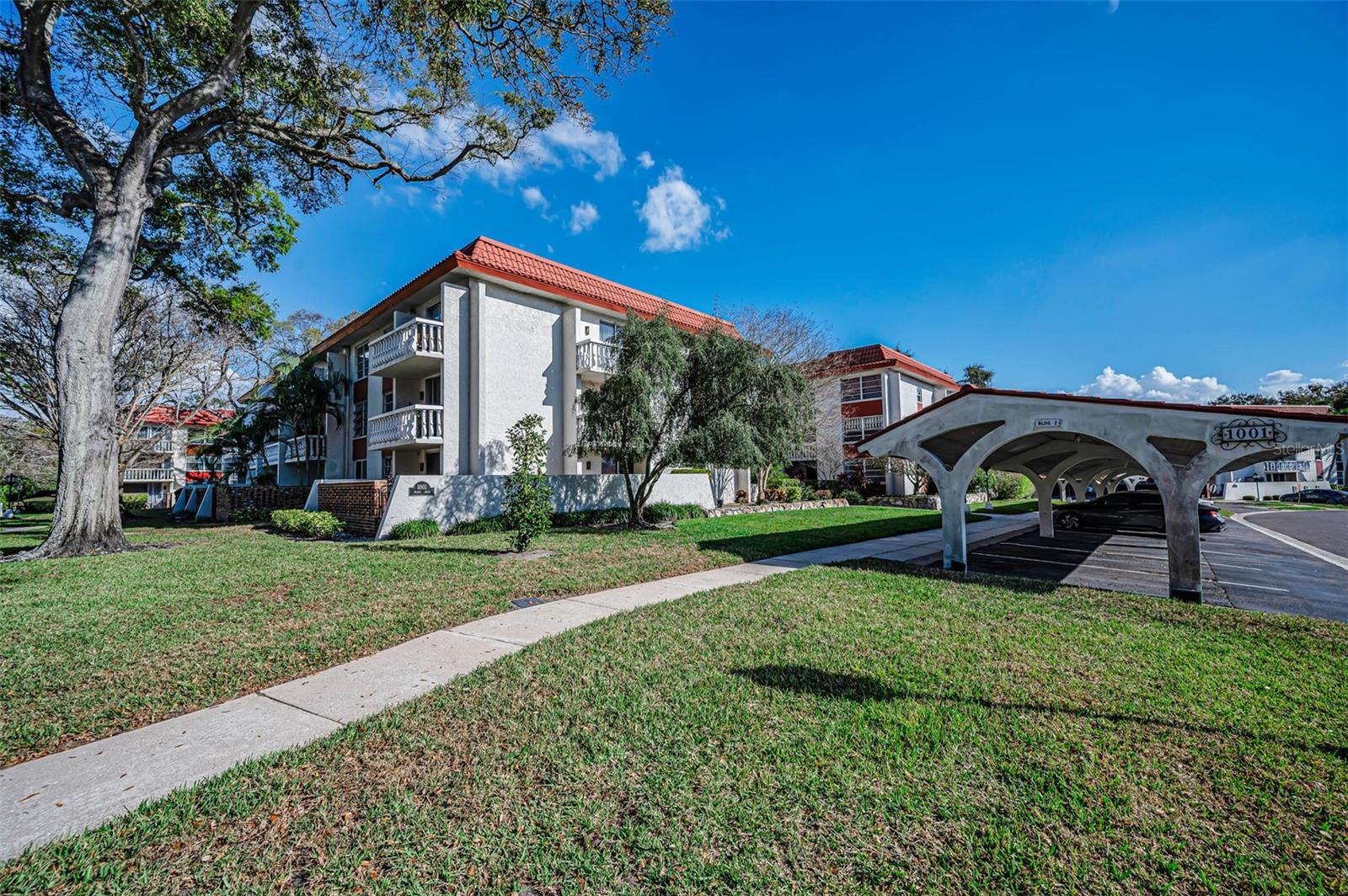 SEVILLE CONDO 2 - Residential