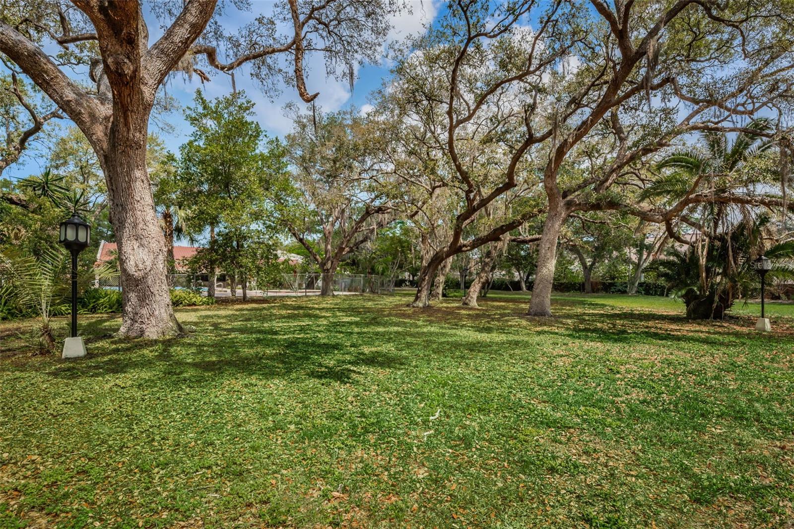 SEVILLE CONDO 2 - Residential