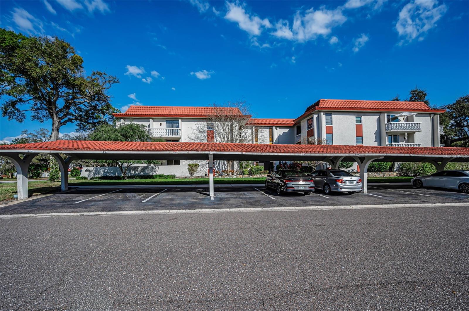 SEVILLE CONDO 2 - Residential