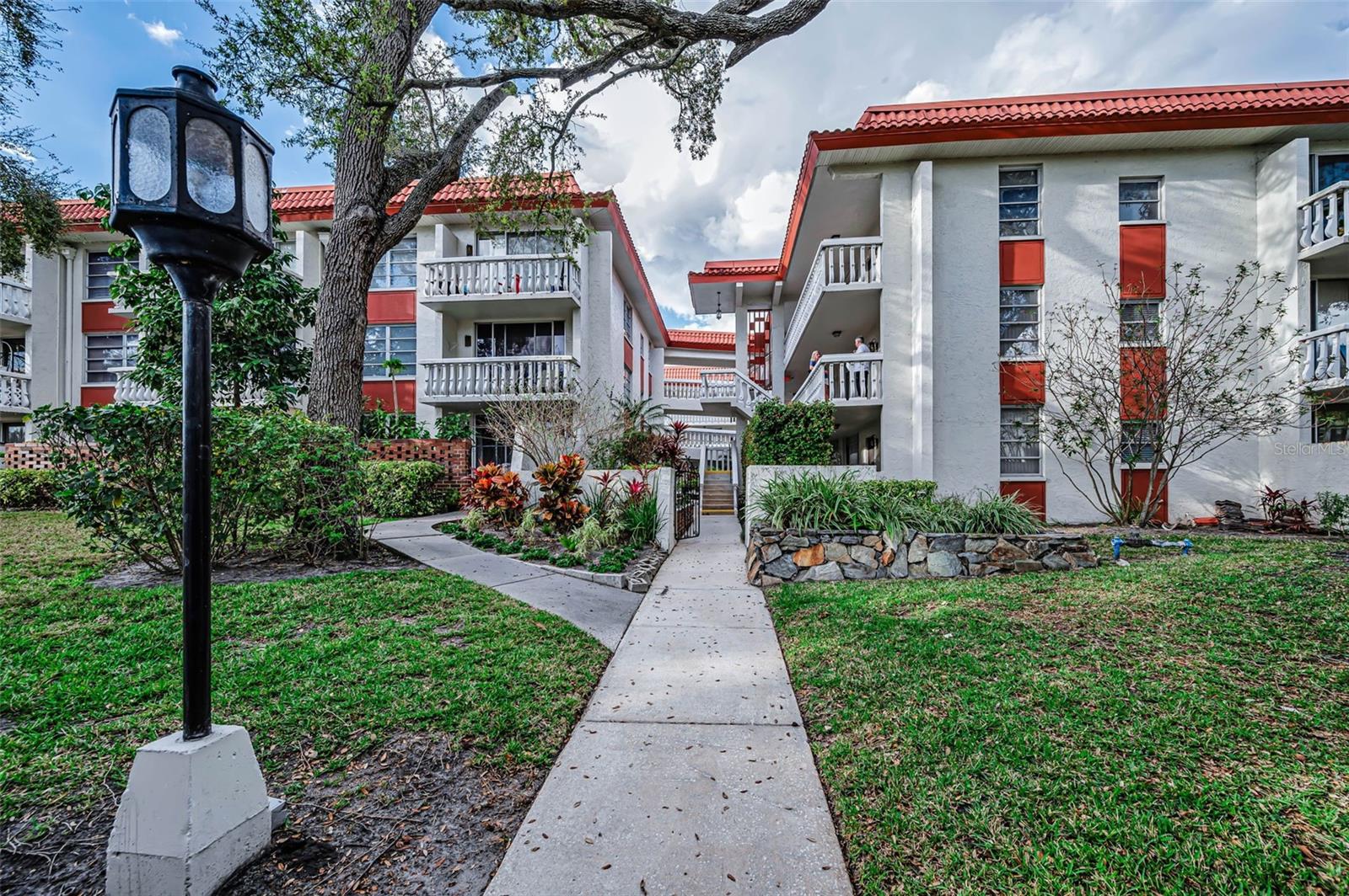 SEVILLE CONDO 2 - Residential