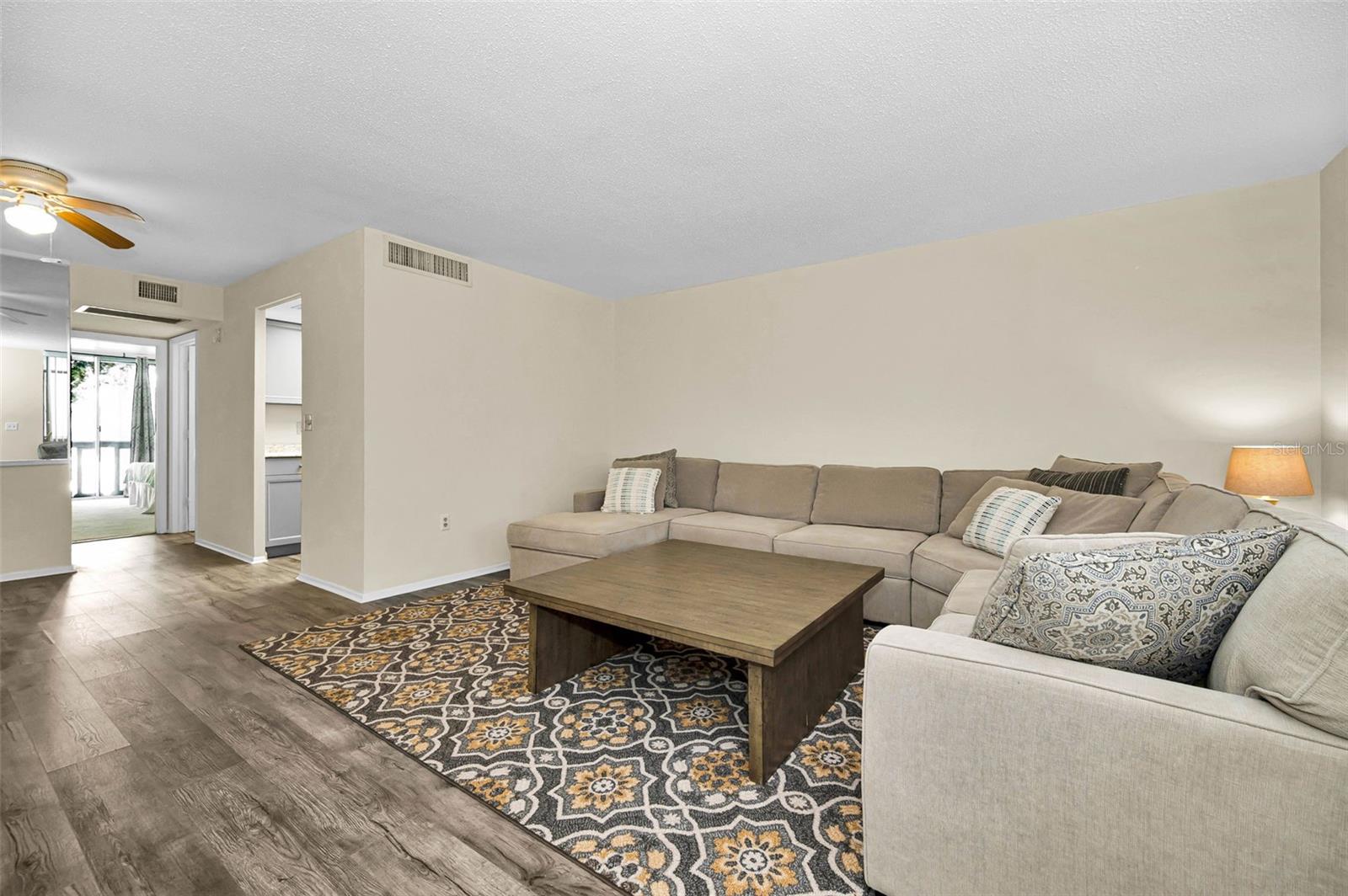 SEVILLE CONDO 2 - Residential