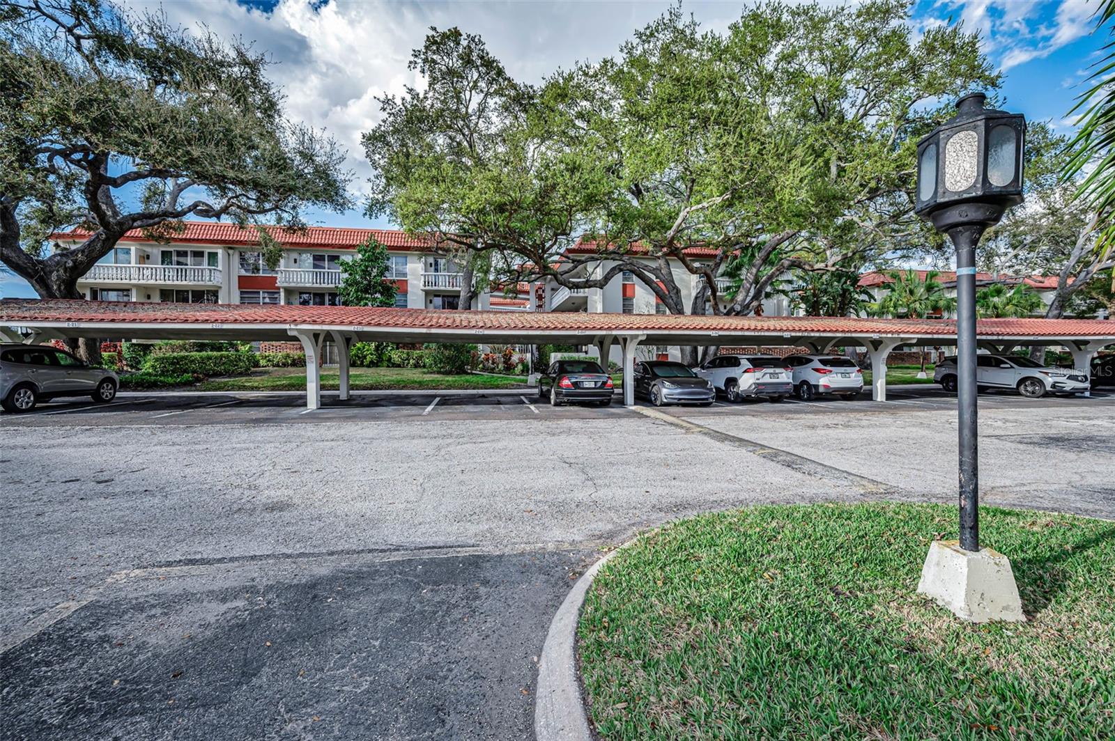 SEVILLE CONDO 2 - Residential