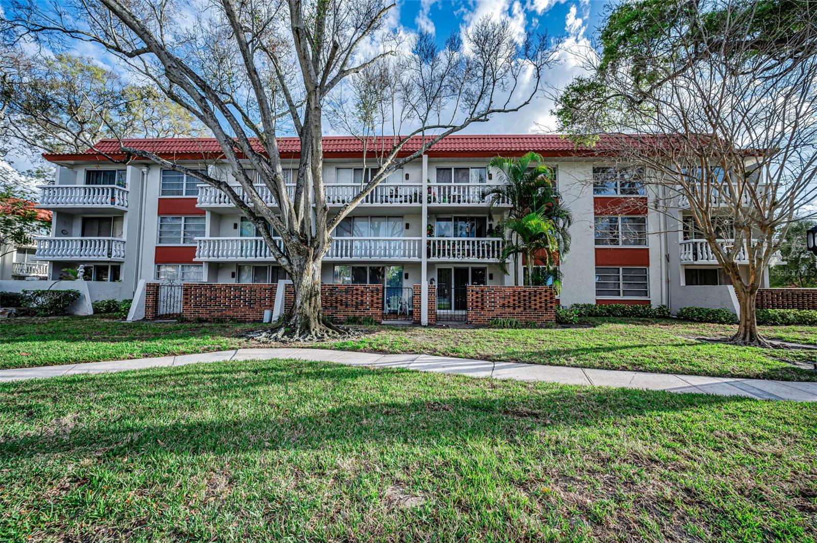 SEVILLE CONDO 2 - Residential