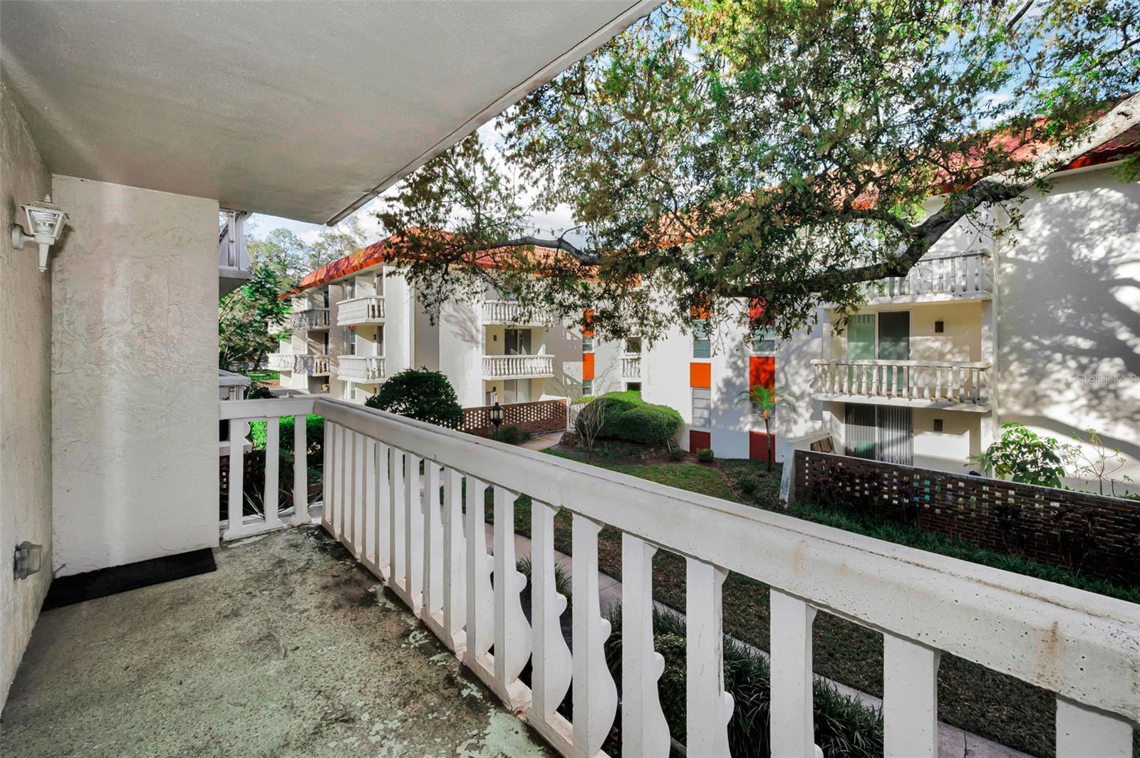 SEVILLE CONDO 2 - Residential