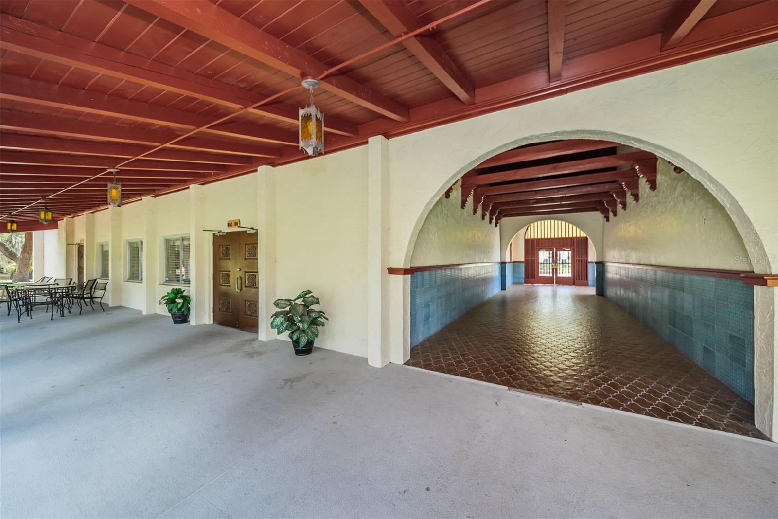 SEVILLE CONDO 2 - Residential