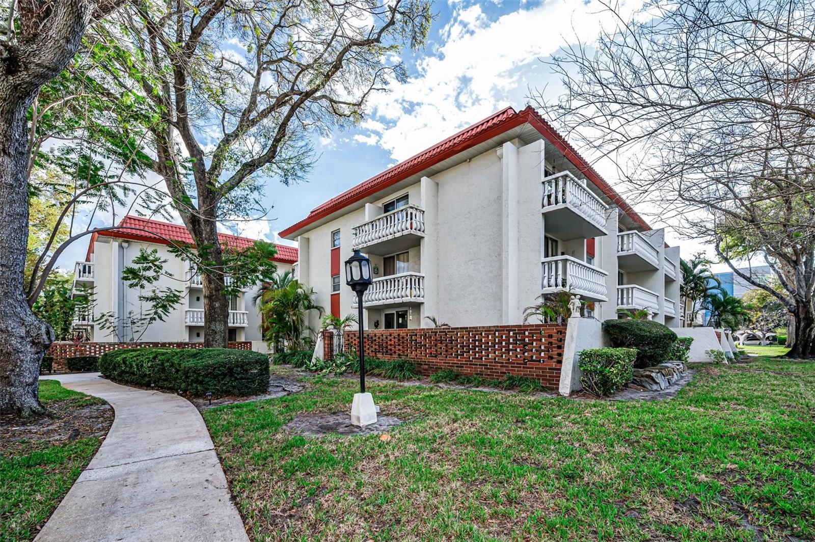 SEVILLE CONDO 2 - Residential