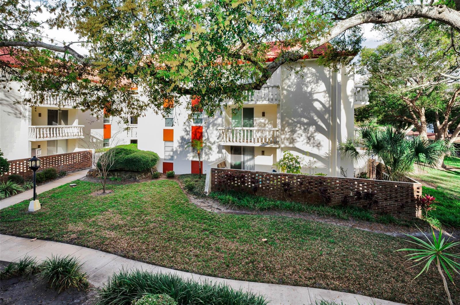 SEVILLE CONDO 2 - Residential