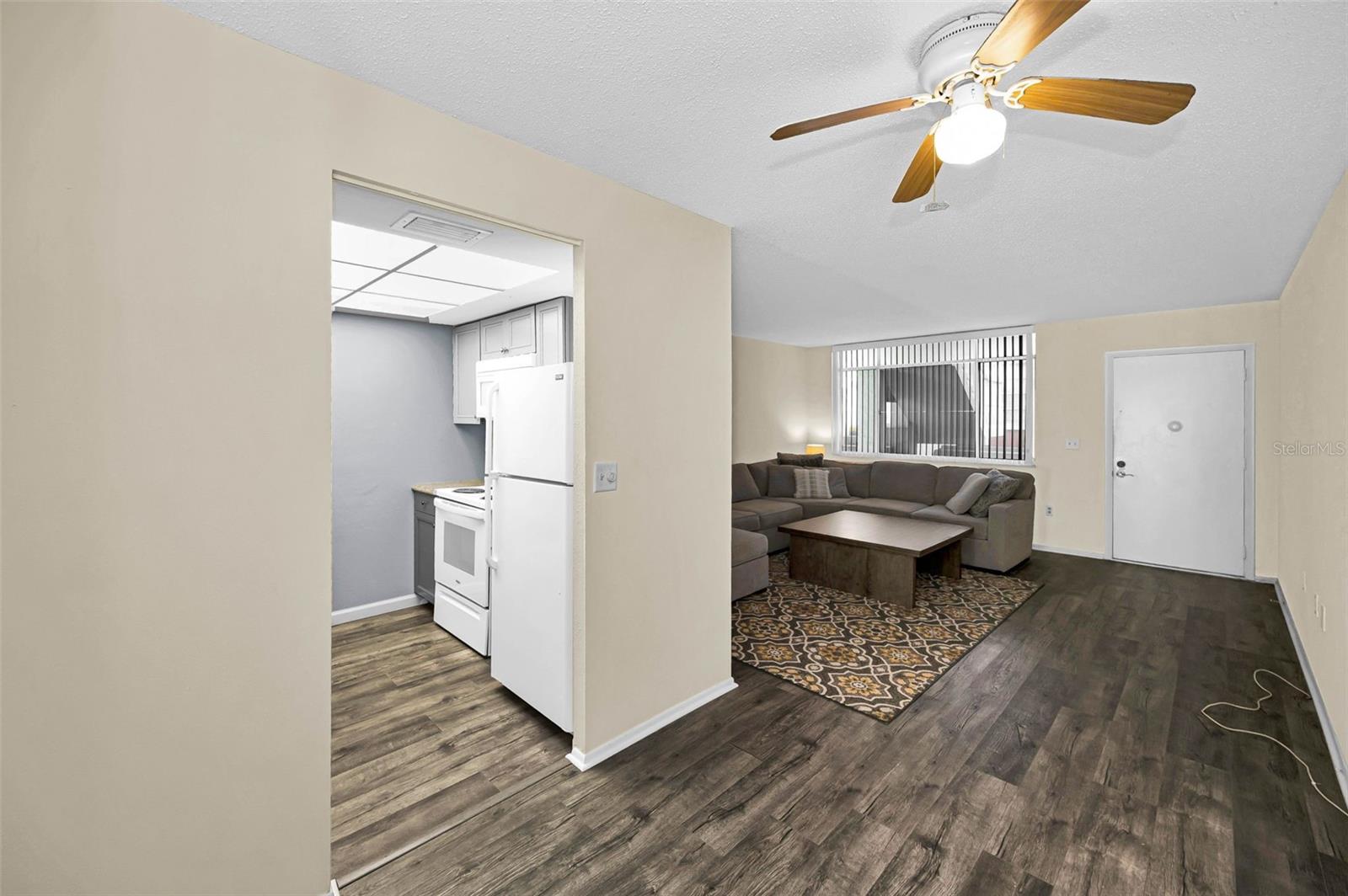 SEVILLE CONDO 2 - Residential